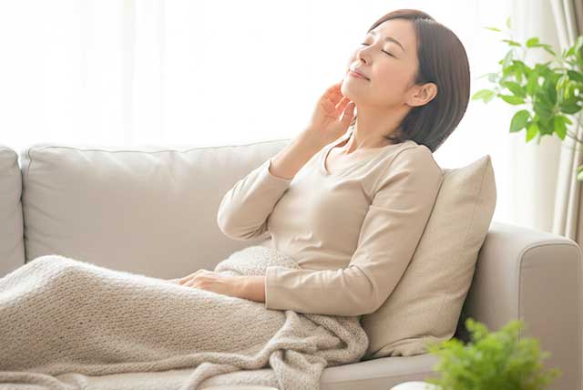 女性