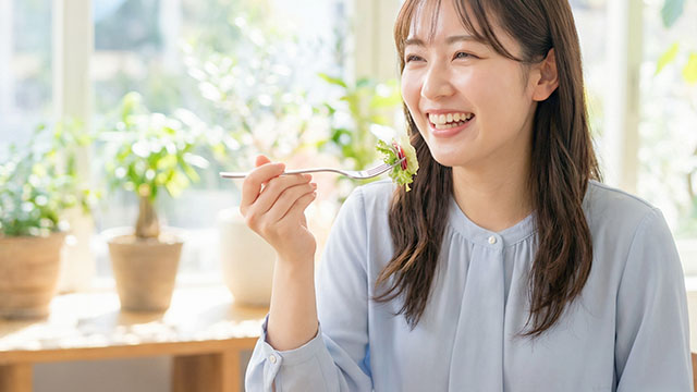 見た目だけでなく“噛める機能”を重視して長期的な安定